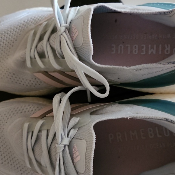 Adidas Ultraboost PRIMEBLUE Running Shoes - Picture 5 of 8